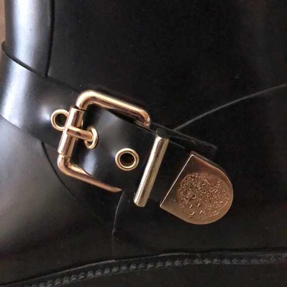 Vince Camuto Black Rubber Rain Boots Size 10 - Picture 5 of 8